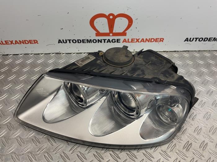 Gebrauchte Scheinwerfer links Volkswagen Touareg (7LA/7L6) 3.2 V6 24V Preis € 199,99 Mit Mehrwertsteuer angeboten von Alexander Autodemontage