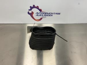 Used Air intake hose Mercedes E (W213) E-220d 2.0 Turbo 16V Price on request offered by Alexander Autodemontage