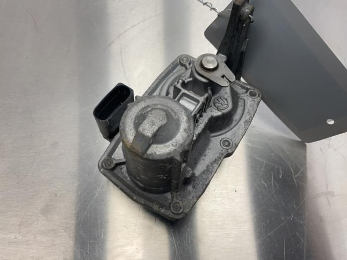 EGR valve Skoda Octavia Combi 1.6 TDI Greenline 16V 5Q0253691J 584395