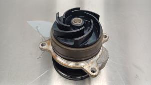 Pompe à eau d'un Ford Transit 2.0 TDCi 16V Eco Blue 170 2020