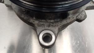 Pompe à eau d'un Ford Transit 2.0 TDCi 16V Eco Blue 170 2020