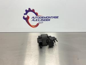 Used Vacuum relay Audi Q7 (4LB) 3.0 TDI V6 24V Price on request offered by Alexander Autodemontage