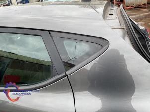 Usados Ventanilla triangular izquierda detrás Ford Fiesta 7 1.5 TDCi 85 Precio de solicitud ofrecido por Alexander Autodemontage