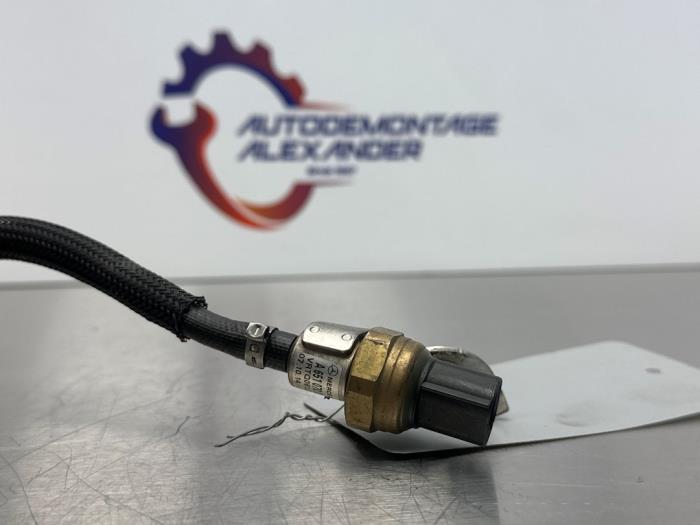 Kraftstoffdruck Sensor van een Mercedes-Benz C (W205) C-220 2.2 CDI BlueTEC, C-220 d 16V 2016