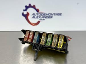 Usagé Boîte à fusibles Citroen C4 Picasso (UD/UE/UF) 1.6 16V THP Sensodrive Prix € 20,00 Règlement à la marge proposé par Alexander Autodemontage