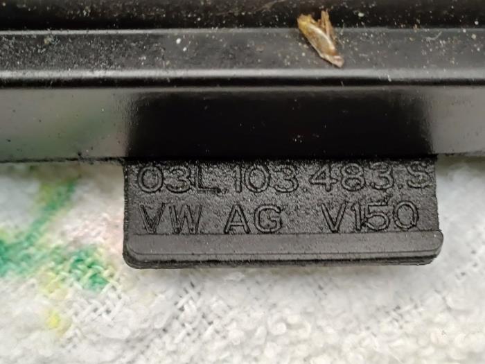 Ventildeckel van een Volkswagen Polo V (6R) 1.6 TDI 16V 90 2011