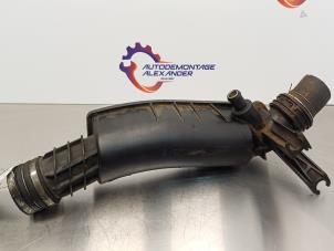 Used Intercooler tube Mercedes C (W203) 1.8 C-200K 16V Price on request offered by Alexander Autodemontage