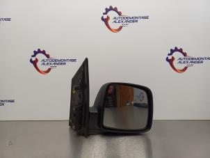 Used Wing mirror, right Hyundai H-300 2.5 CRDi Price on request offered by Alexander Autodemontage