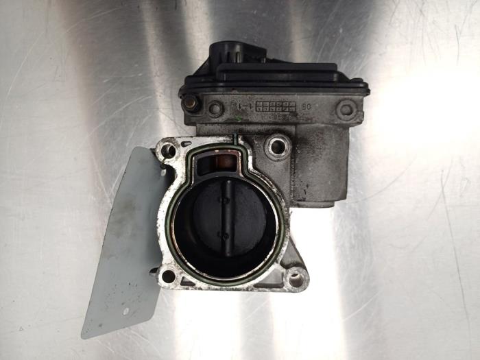 Throttle body from a Ford Focus C-Max 1.6 16V 2005