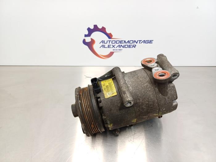 Usagé Pompe clim Ford Focus 2 Wagon 1.8 16V Prix € 39,99 Règlement à la marge proposé par Alexander Autodemontage
