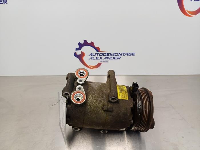 Usagé Pompe clim Ford Focus 2 Wagon 1.8 16V Prix € 39,99 Règlement à la marge proposé par Alexander Autodemontage