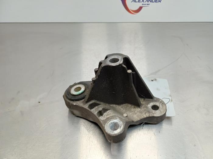 Engine mount from a Ford Transit Connect 1.8 TDCi 90 DPF 2013