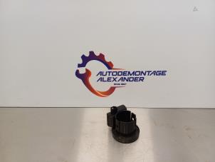 Used Ignition switch Renault Kangoo Express (FW) 1.5 dCi 90 FAP Price on request offered by Alexander Autodemontage