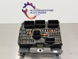 Usagé Boîte à fusibles Citroen C6 (TD) 2.7 HDiF V6 24V Prix € 400,00 Règlement à la marge proposé par Alexander Autodemontage