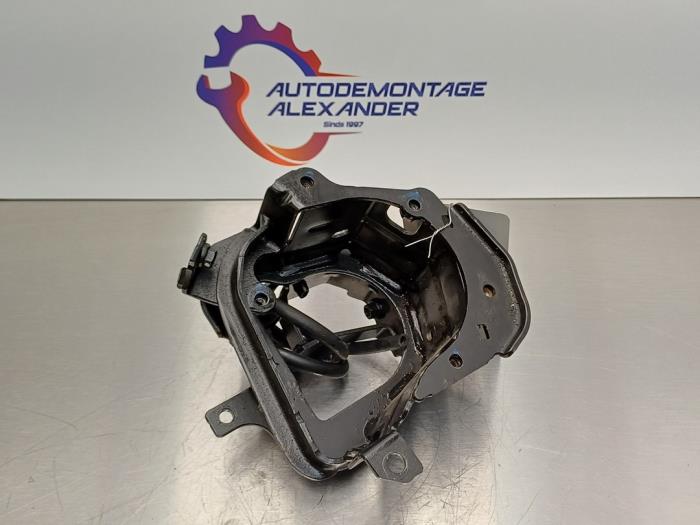 Begagnade Bränslefilterhus Ford Focus 3 Wagon 1.5 TDCi Pris på förfrågan erbjuds av Alexander Autodemontage
