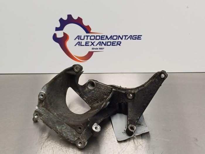 Gebrauchte Kraftstofffiltergehäuse Citroen C4 Berline (NC) 1.6 e-HDI Preis auf Anfrage angeboten von Alexander Autodemontage