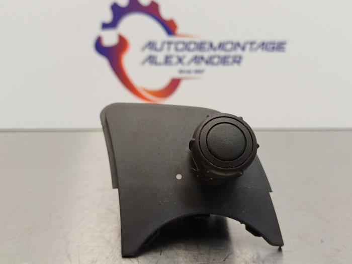 Używane Obsluga tempomatu Renault Scénic II (JM) 1.5 dCi 105 Cena na żądanie oferowane przez Alexander Autodemontage
