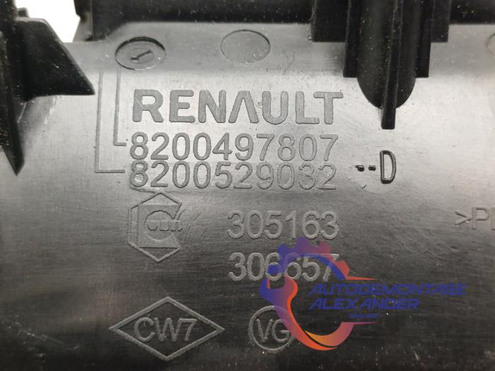 Uchwyt tylnej klapy z Renault Kangoo Express (FW) 1.5 dCi 90 FAP 2014
