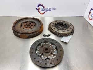Used Clutch kit (complete) Peugeot 3008 I (0U/HU) 1.6 HDiF 16V Price on request offered by Alexander Autodemontage