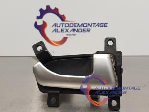 Used Front door handle 4-door, right Kia Sportage (SL) 2.0 CVVT 16V 4x2 Price on request offered by Alexander Autodemontage