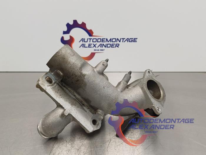 EGR tube from a Renault Clio IV Estate/Grandtour (7R) 1.5 Energy dCi 90 FAP 2015