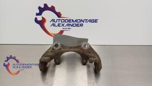 Used Front brake calliperholder, left Mercedes E (W211) 2.2 E-200 CDI 16V Price on request offered by Alexander Autodemontage