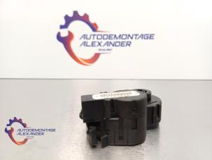 Usagé Clapet chauffage moteur Peugeot 108 1.0 12V Prix sur demande proposé par Alexander Autodemontage