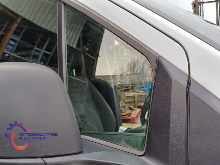 Ventanilla de puerta de 2 puertas derecha de un Ford Transit Connect (PJ2) 1.5 TDCi 2016