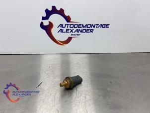 Engine temperature sensor from a Volkswagen Golf VI (5K1) 1.6 TDI 16V 2010
