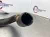 Radiator hose from a Ford Focus 3, 2010 / 2020 1.0 Ti-VCT EcoBoost 12V 125, Hatchback, Petrol, 998cc, 92kW (125pk), FWD, M1DA; M1DD; M1DC, 2012-02 / 2017-12 2015