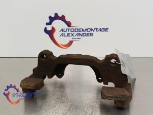 Used Front brake calliperholder, left Volkswagen Touran (1T1/T2) 1.9 TDI 105 Price on request offered by Alexander Autodemontage