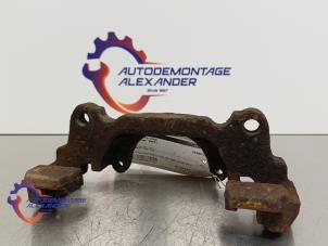 Used Front brake calliperholder, right Volkswagen Touran (1T1/T2) 1.9 TDI 105 Price on request offered by Alexander Autodemontage