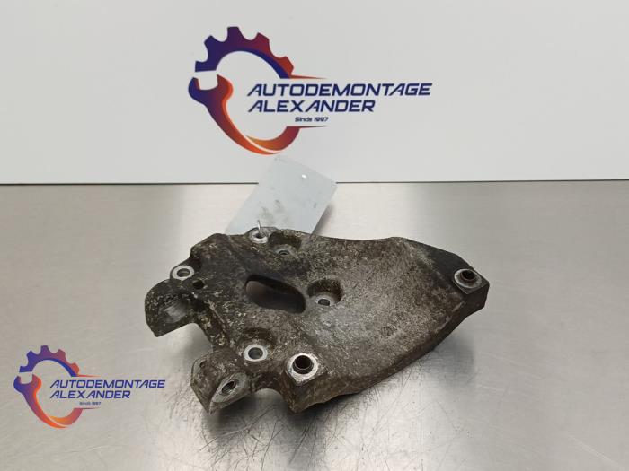 Usagé Support dynamo bas Ford Transit Connect (PJ2) 1.5 TDCi Prix sur demande proposé par Alexander Autodemontage