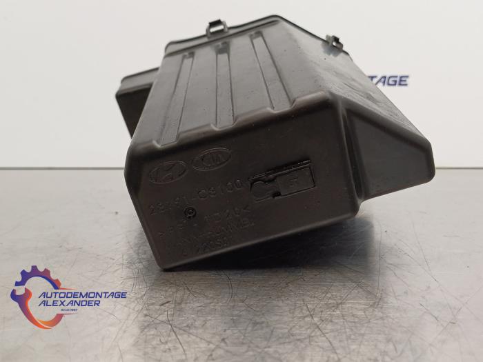 Air box from a Hyundai i20 (GBB) 1.2i 16V 2020