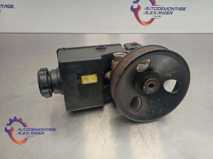 Usagé Pompe de direction Ssang Yong Kyron 2.0 M 200 Xdi 16V 4x2 Prix € 50,00 Prix TTC proposé par Alexander Autodemontage