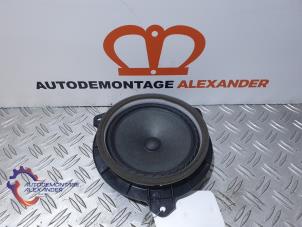 Used Speaker Toyota Yaris II (P9) 1.0 12V VVT-i Price on request offered by Alexander Autodemontage