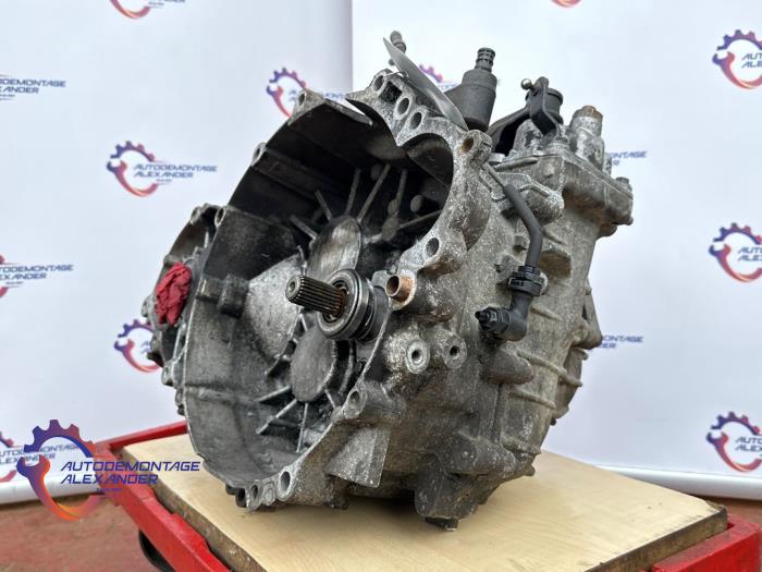 Gearbox Volvo V40 1.6 D2 - M66WF23 D4162T 36011555