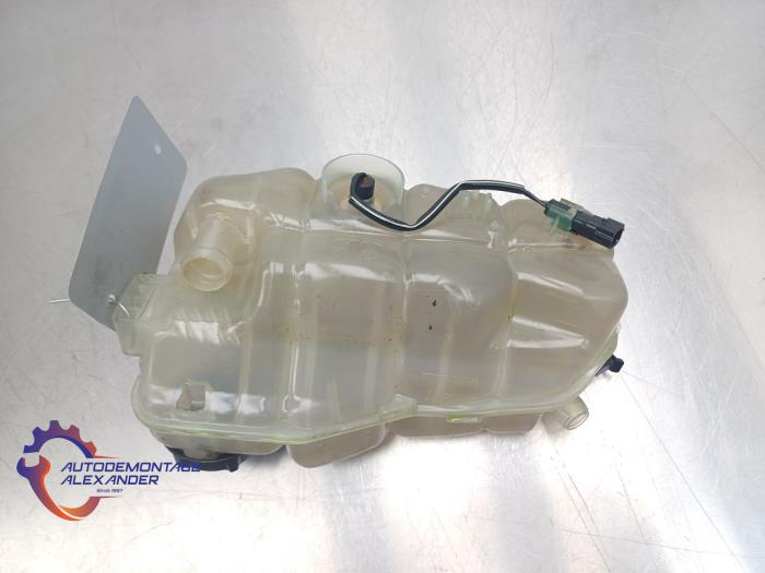 Expansion vessels with part number 31338764 stock