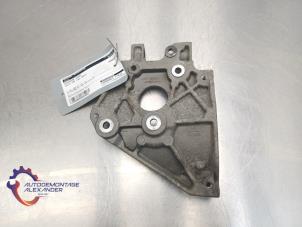 Used Air conditioning bracket Volvo V40 (MV) 1.6 D2 Price on request offered by Alexander Autodemontage