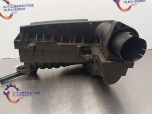 Usados Cuerpo de filtro de aire Audi A3 Cabriolet (8P7) 1.6 TDI 16V Precio de solicitud ofrecido por Alexander Autodemontage