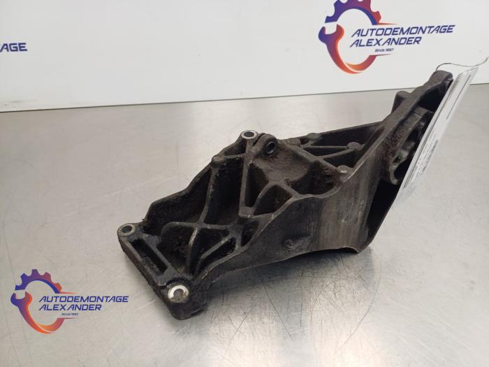 Engine mount Landrover Range Rover Sport (LS), 2005 / 2013 2.7 TDV6 24V, Jeep/SUV, Diesel, 2.720cc, 140kW (190pk), 4x4, 276DT; TDV6, 2005-02 / 2013-03, LSAA1; LSAA6; LSS4A (Used)