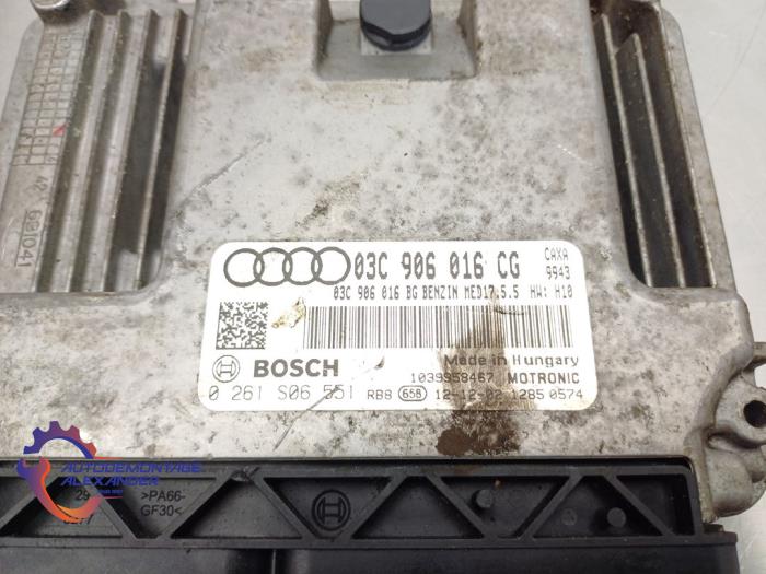 Engine management computer from a Audi A1 (8X1/8XK) 1.4 TFSI 16V 122 2010