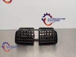 Used Dashboard vent Chevrolet Spark (M300) 1.0 16V Bifuel Price € 20,00 Margin scheme offered by Alexander Autodemontage