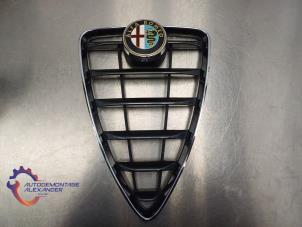 Used Grille Alfa Romeo MiTo (955) 1.3 JTDm 16V Eco Price on request offered by Alexander Autodemontage