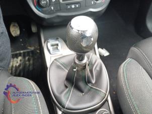 Used Gear stick cover Alfa Romeo MiTo (955) 1.3 JTDm 16V Eco Price on request offered by Alexander Autodemontage