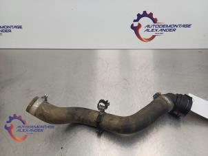 Used Radiator hose Fiat Doblo Cargo (263) 1.3 MJ 16V DPF Euro 5 Price on request offered by Alexander Autodemontage