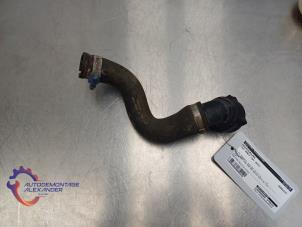 Used Radiator hose Fiat Doblo Cargo (263) 1.3 MJ 16V DPF Euro 5 Price on request offered by Alexander Autodemontage