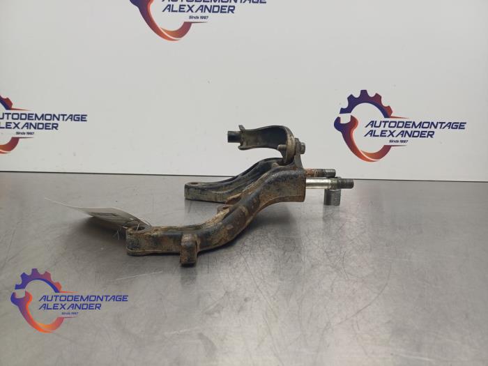 Usagé Support moteur Fiat Doblo Cargo (263) 1.3 MJ 16V DPF Euro 5 Prix sur demande proposé par Alexander Autodemontage