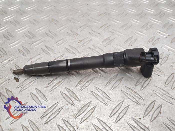 Injector (diesel) from a Volkswagen Polo V (6R) 1.4 TDI 2015
