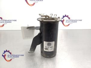 Używane Obudowa filtra paliwa Volkswagen Jetta IV (162/16A) 1.6 TDI 16V Cena na żądanie oferowane przez Alexander Autodemontage